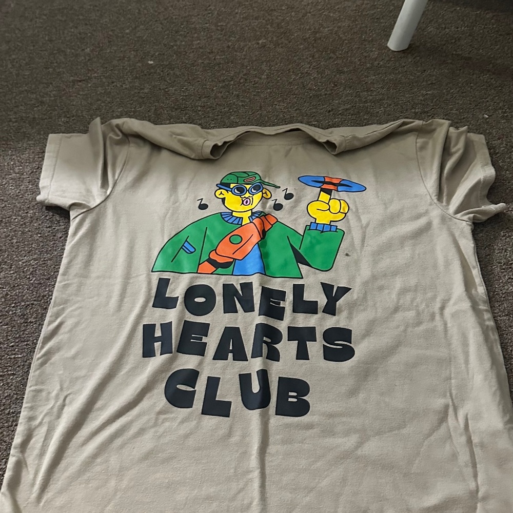 MULTIPLE TSHIRTS